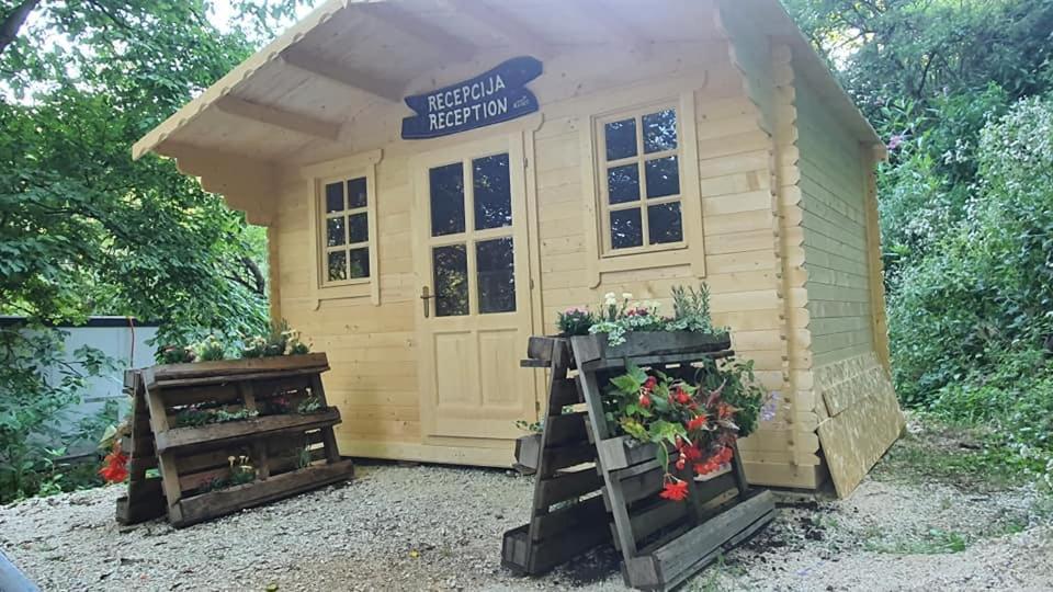 Kamp Na Otoku - Ljubno Ob Savinji Hotell Eksteriør bilde