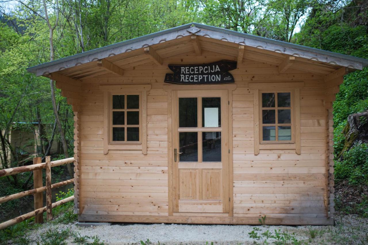 Kamp Na Otoku - Ljubno Ob Savinji Hotell Eksteriør bilde
